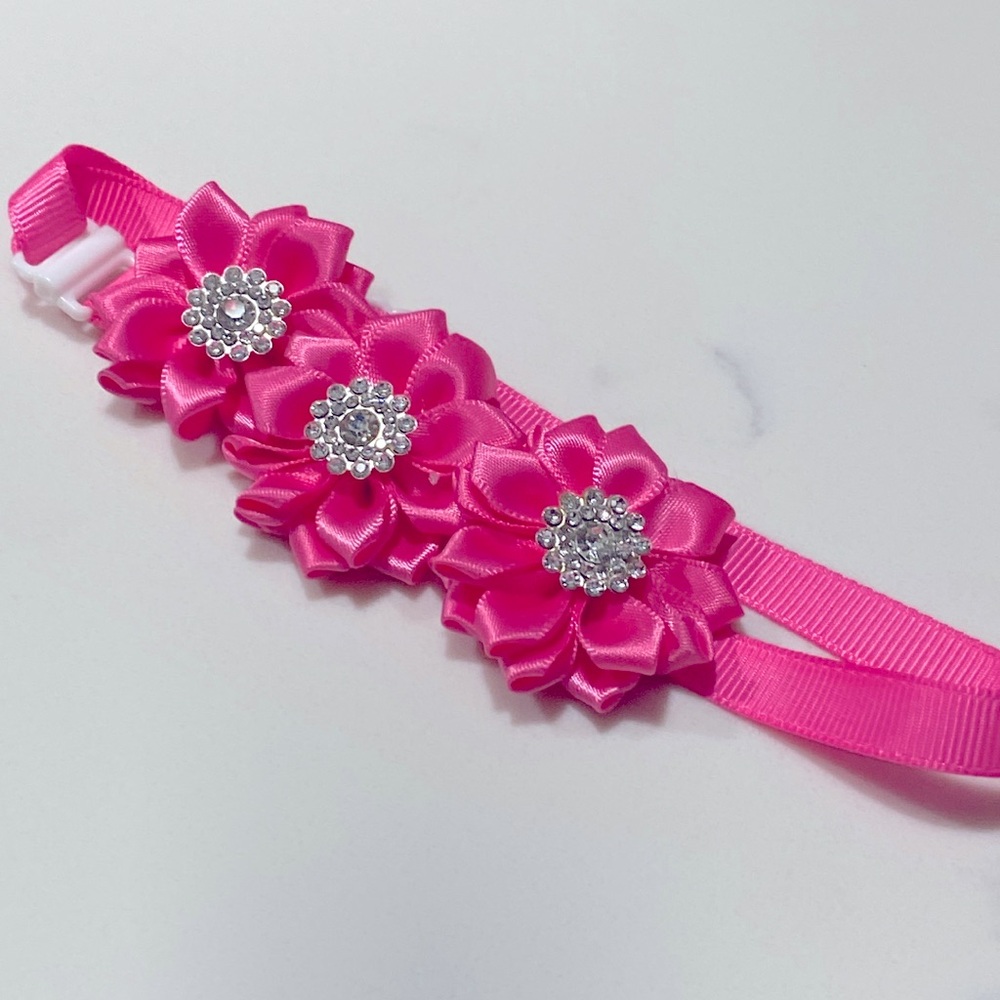 D Valentine’s Day adjustable dog collar - pink flowers
